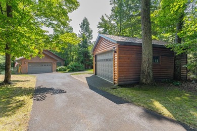 Fence Lake Chain - Built in 2006, this move-in ready 4-bedroom - photo 3