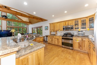 Fence Lake Chain - Built in 2006, this move-in ready 4-bedroom - photo 4