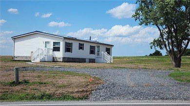 (private lake, pond, coastal) Home Sale Pending in Canandaigua New York