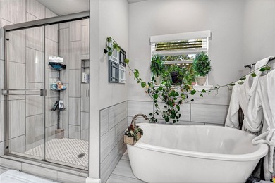Tucked into the wooded hills of Bella Vista, this home delivers - photo 14