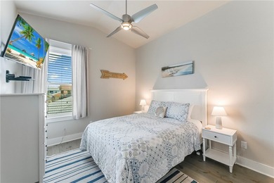 Luxury 3/3 townhome near the beach! In-town location with golf - photo 19