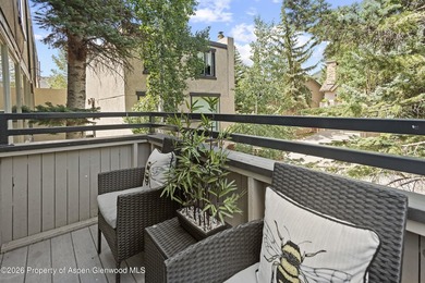 Rare double-height living room, fully upgraded three bedroom - photo 20