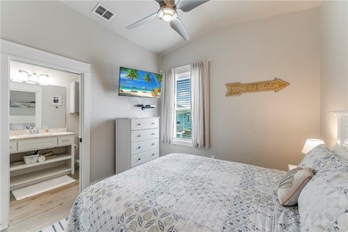 Luxury 3/3 townhome near the beach! In-town location with golf - photo 20