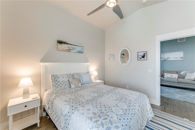 Luxury 3/3 townhome near the beach! In-town location with golf - photo 21