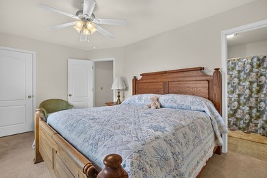 Enjoy easy coastal living in this beautifully maintained - photo 22