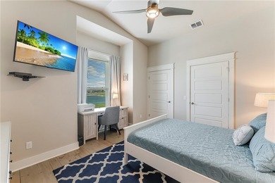 Luxury 3/3 townhome near the beach! In-town location with golf - photo 24
