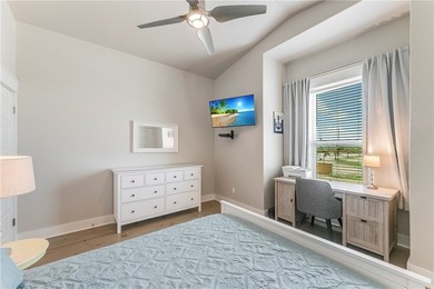 Luxury 3/3 townhome near the beach! In-town location with golf - photo 26