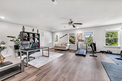 Tucked into the wooded hills of Bella Vista, this home delivers - photo 29