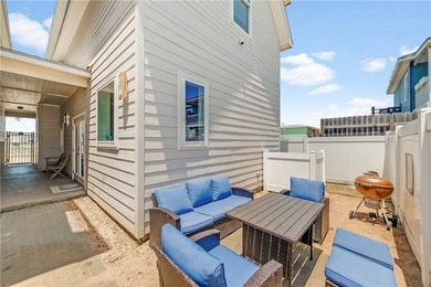 Luxury 3/3 townhome near the beach! In-town location with golf - photo 29