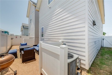 Luxury 3/3 townhome near the beach! In-town location with golf - photo 30