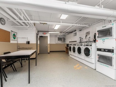 Welcome home to this charming 1-bedroom top-floor walk-up - photo 10