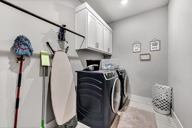 Tucked into the wooded hills of Bella Vista, this home delivers - photo 33