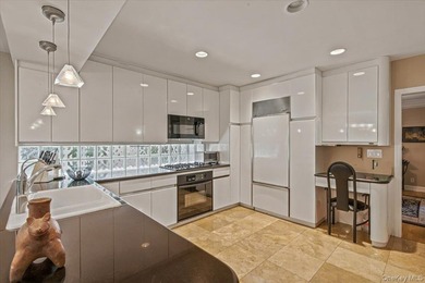 Beautifully landscaped Center Hall Colonial in a most desirable - photo 5