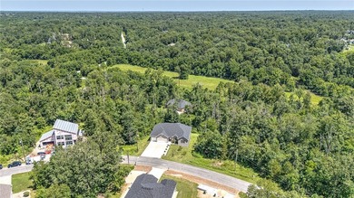 Tucked into the wooded hills of Bella Vista, this home delivers - photo 37