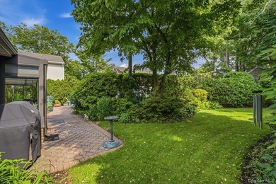 Beautifully landscaped Center Hall Colonial in a most desirable - photo 10