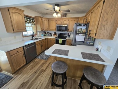 This 3 bedroom, 3 bath townhouse in the Flowing Springs Addition - photo 7