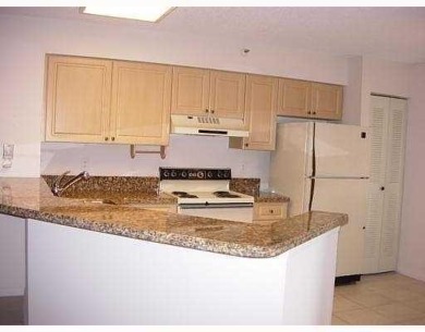 Lake Condo For Sale in Pompano Beach, Florida