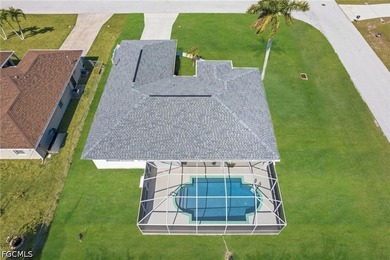 Beautifully well-maintained home offering elevated Florida - photo 10