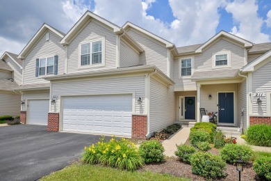 Lake Townhome/Townhouse For Sale in Oswego, Illinois
