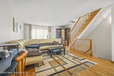 Move right into this spacious and sunny 2-bedroom, 3-level - photo 11