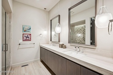 Tucked away as a peaceful retreat minutes from downtown Park - photo 16