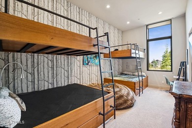 Tucked away as a peaceful retreat minutes from downtown Park - photo 17