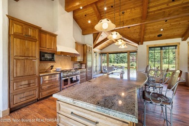 Spacious Larry Berlin designed home on a private cul-de-sac - photo 19