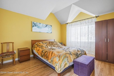 Move right into this spacious and sunny 2-bedroom, 3-level - photo 20