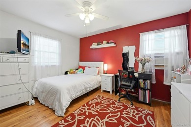 Welcome to 19 Stimson Place, a charming Colonial nestled in the - photo 21