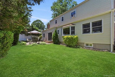 Welcome to 19 Stimson Place, a charming Colonial nestled in the - photo 24