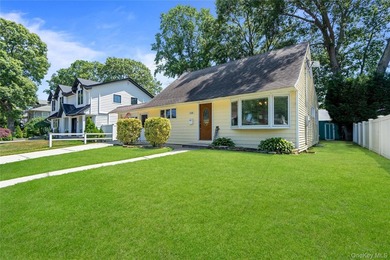 Welcome to 116 Spruce Street in the heart of Massapequa Park - photo 4