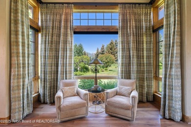 Spacious Larry Berlin designed home on a private cul-de-sac - photo 24