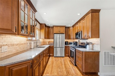Welcome to 116 Spruce Street in the heart of Massapequa Park - photo 6