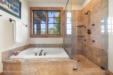 Spacious Larry Berlin designed home on a private cul-de-sac - photo 36