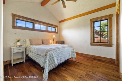 Spacious Larry Berlin designed home on a private cul-de-sac - photo 41