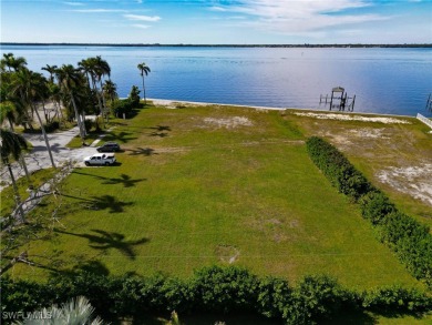 Caloosahatchee River Lot For Sale in Fort Myers Florida