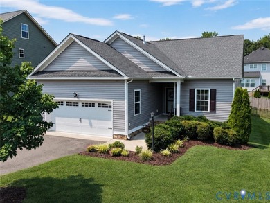 Hard to find Meredith floor plan! One-owner home! Clean! - photo 1
