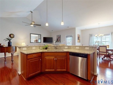 Hard to find Meredith floor plan! One-owner home! Clean! - photo 6
