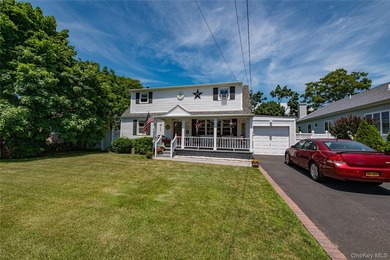 Rock-Solid & Well-Maintained Colonial, In Excellent Condition - photo 5
