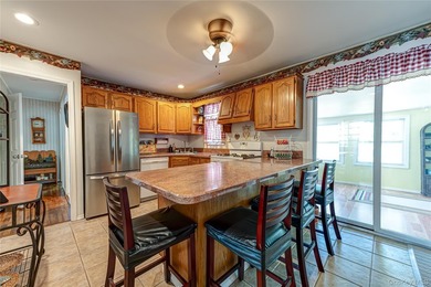 Rock-Solid & Well-Maintained Colonial, In Excellent Condition - photo 9