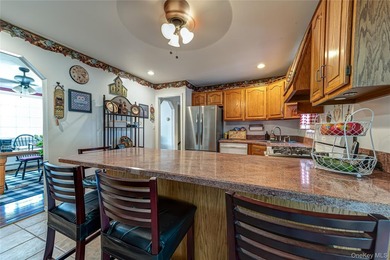Rock-Solid & Well-Maintained Colonial, In Excellent Condition - photo 10