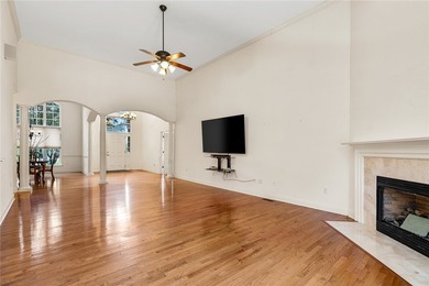 This beautifully designed traditional home offers 4 spacious - photo 11