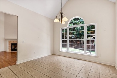 This beautifully designed traditional home offers 4 spacious - photo 13