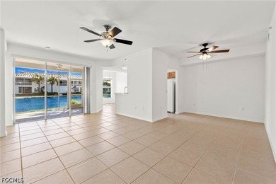 SELLER WANTS IT SOLD!!! This spacious LAKEFRONT, GROUND LEVEL - photo 4