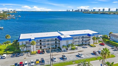 Your own piece of waterfront paradise awaits in this beautifully - photo 14