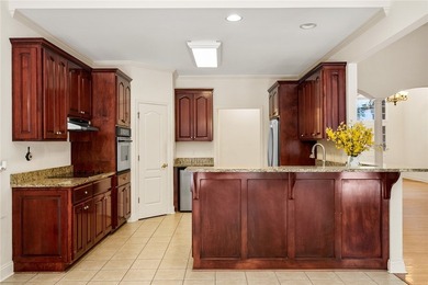 This beautifully designed traditional home offers 4 spacious - photo 14