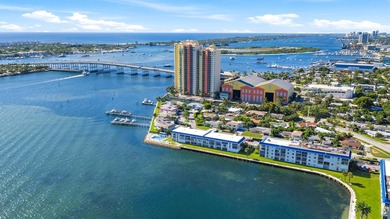 Your own piece of waterfront paradise awaits in this beautifully - photo 20