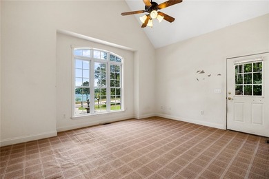 This beautifully designed traditional home offers 4 spacious - photo 20