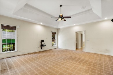 This beautifully designed traditional home offers 4 spacious - photo 23