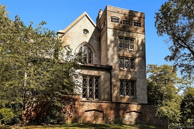 Gothic Revival Country House. Welcome to the Hurst-Pierrepont - photo 24